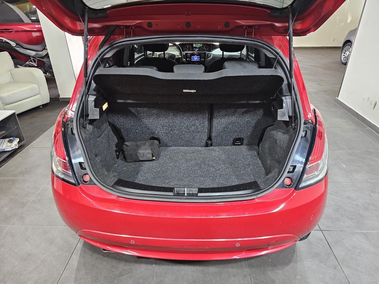 Lancia Ypsilon 1.2 69cv Ecochic GPL Gold