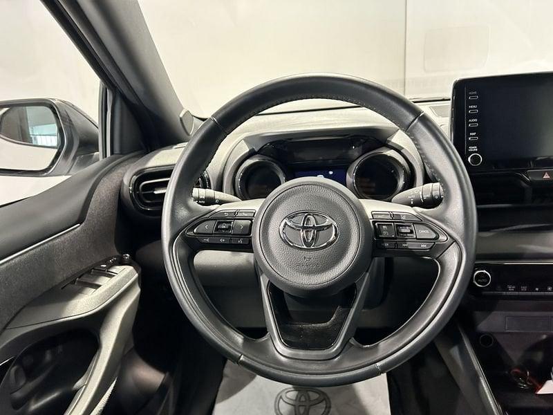 Toyota Yaris Yaris 1.5 Hybrid 5 porte Lounge AREA C FREE + SENSORI DI PARCHEGGIO