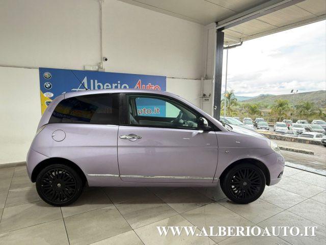 LANCIA Ypsilon 1.3 MJT 75 CV Versus