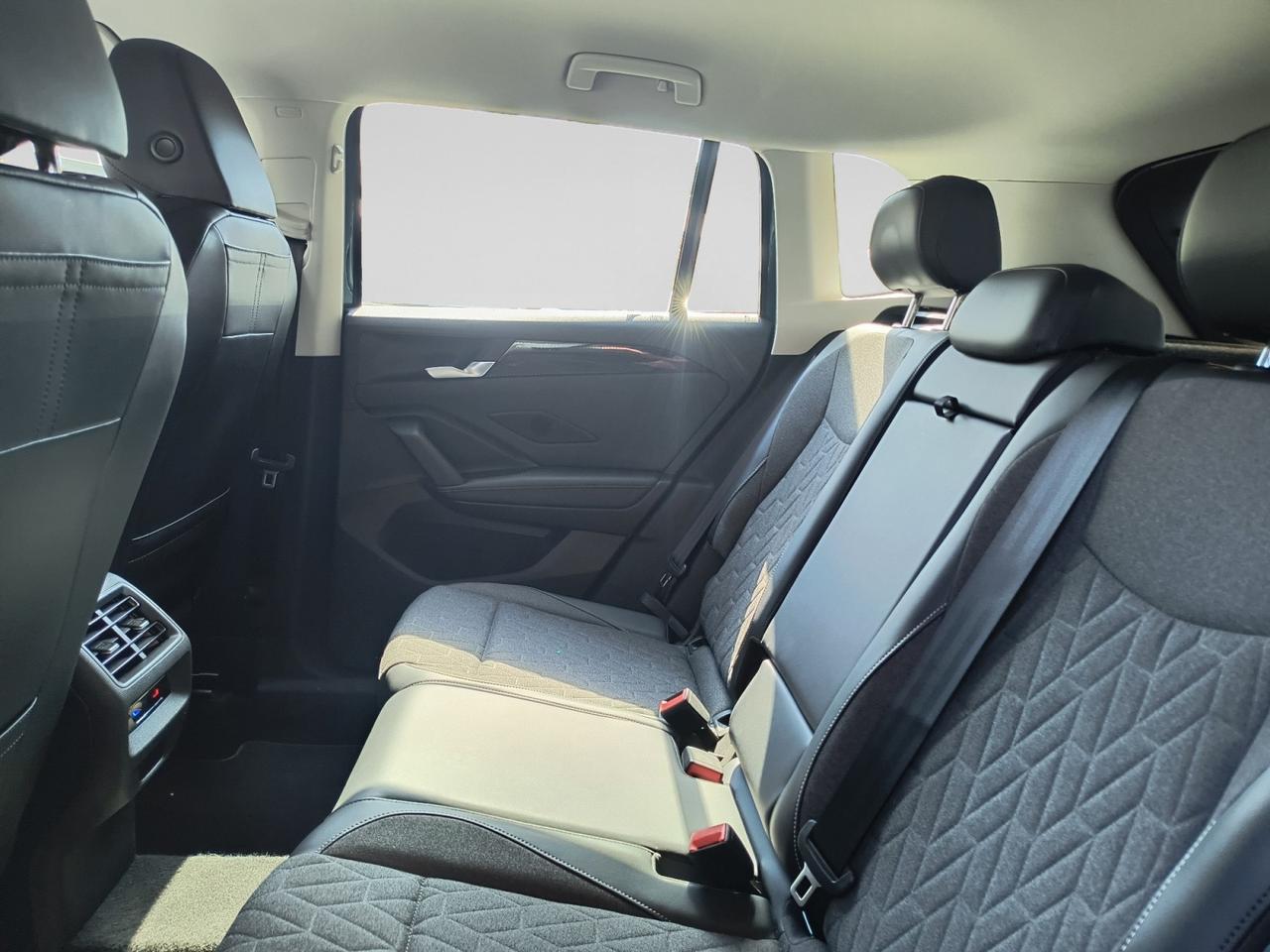VOLKSWAGEN Tiguan III 2024 - Tiguan 2.0 tdi Life 150cv dsg