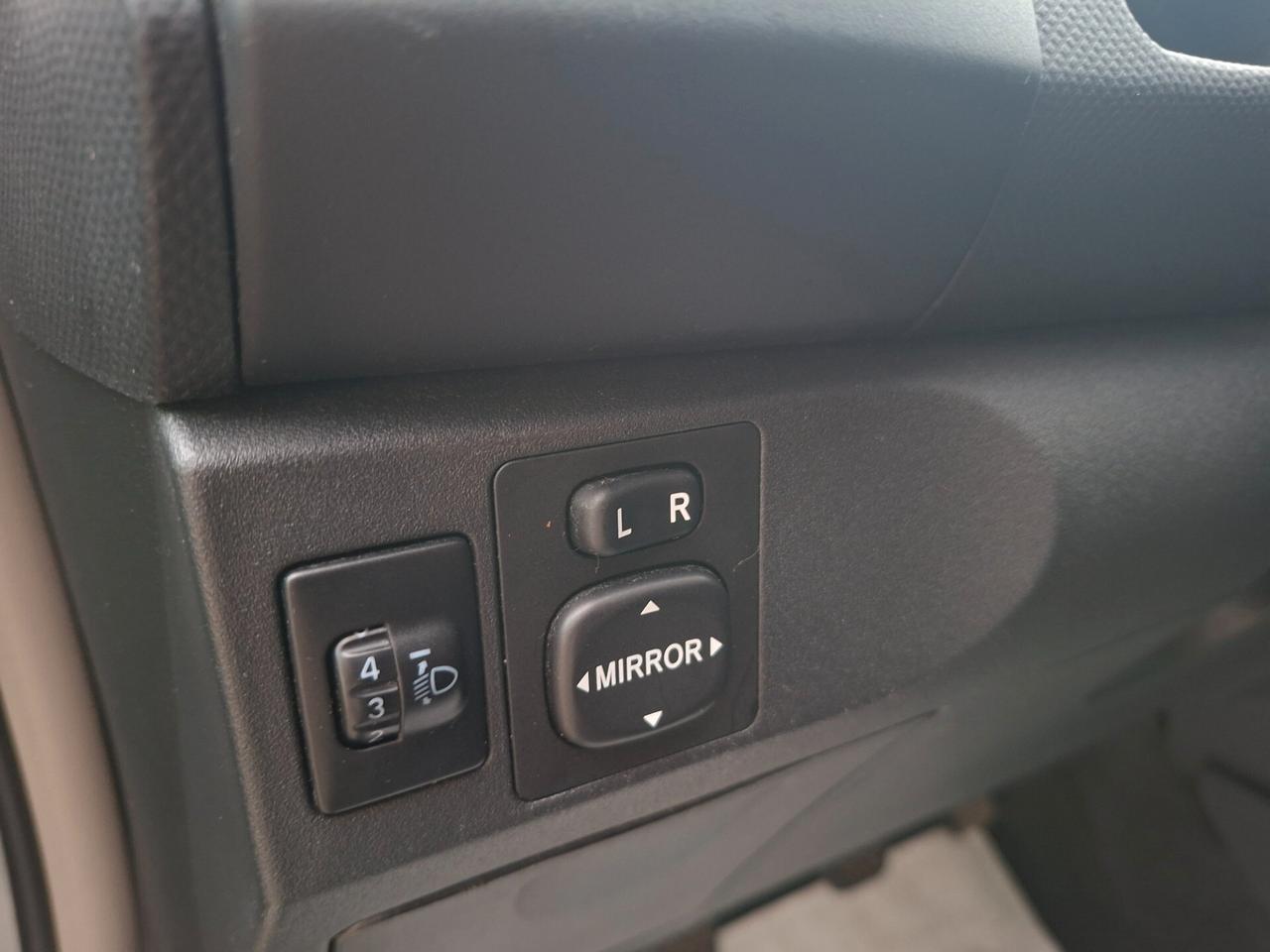 Toyota Yaris 1.3 5p. Sol *NEOPATENTATI*