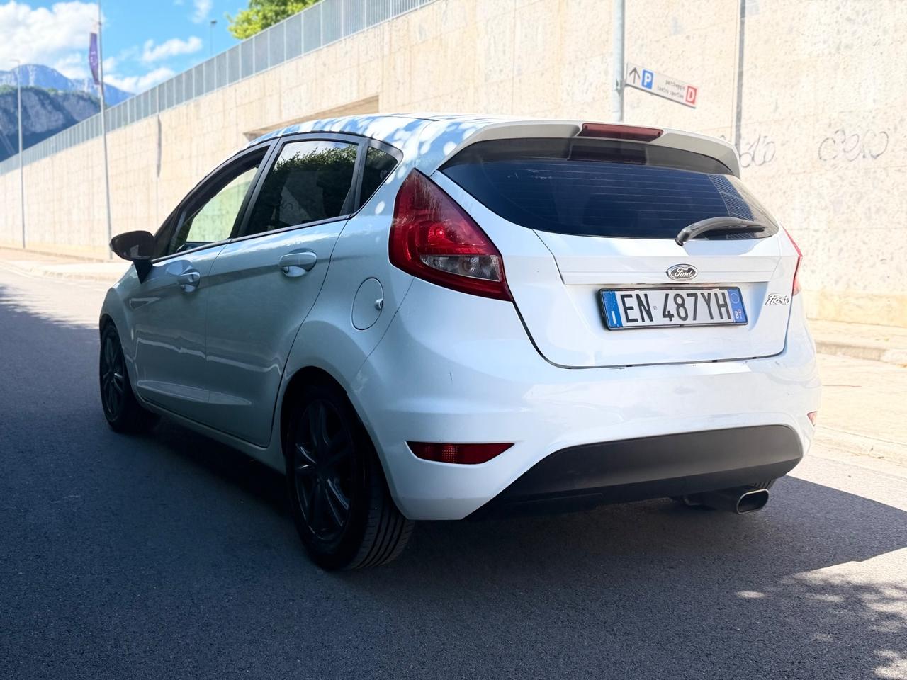 Ford Fiesta 1.2 60CV 5 porte OK NEOPATENTATI