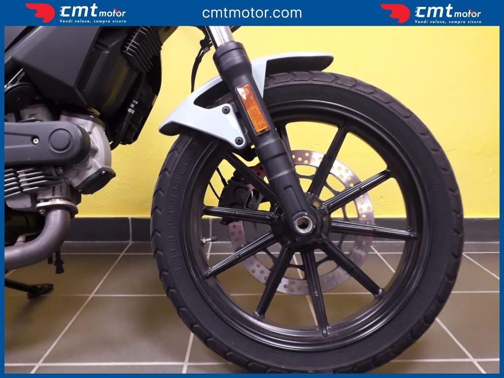 Ducati Scrambler 400 - 2016