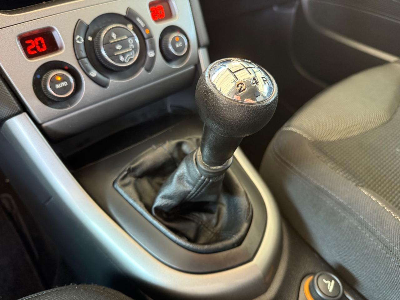 Peugeot 308 1.6 VTi 120CV 5p. Premium