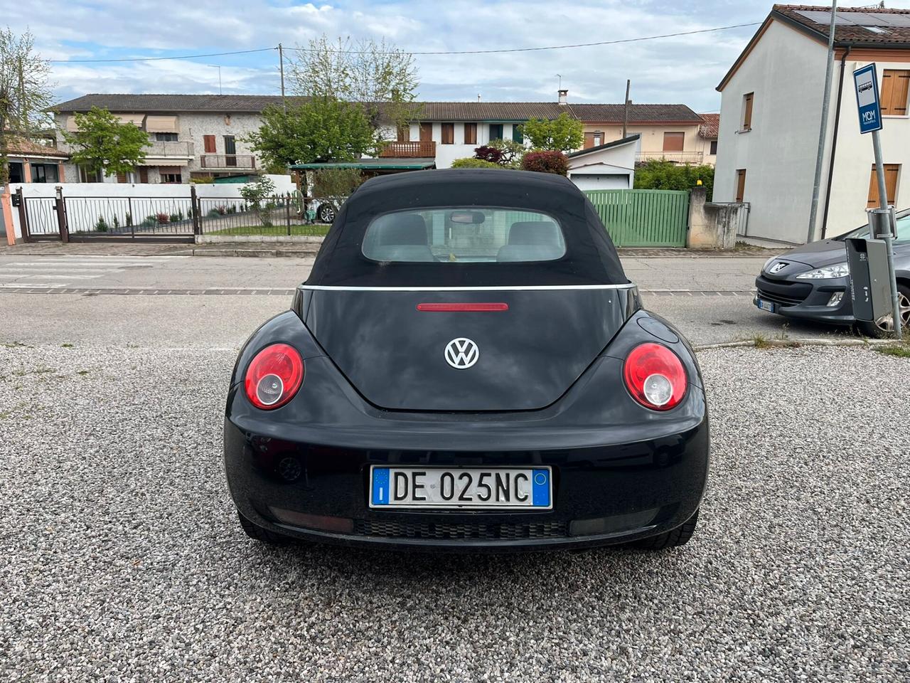 Volkswagen New Beetle 1.6 Cabrio