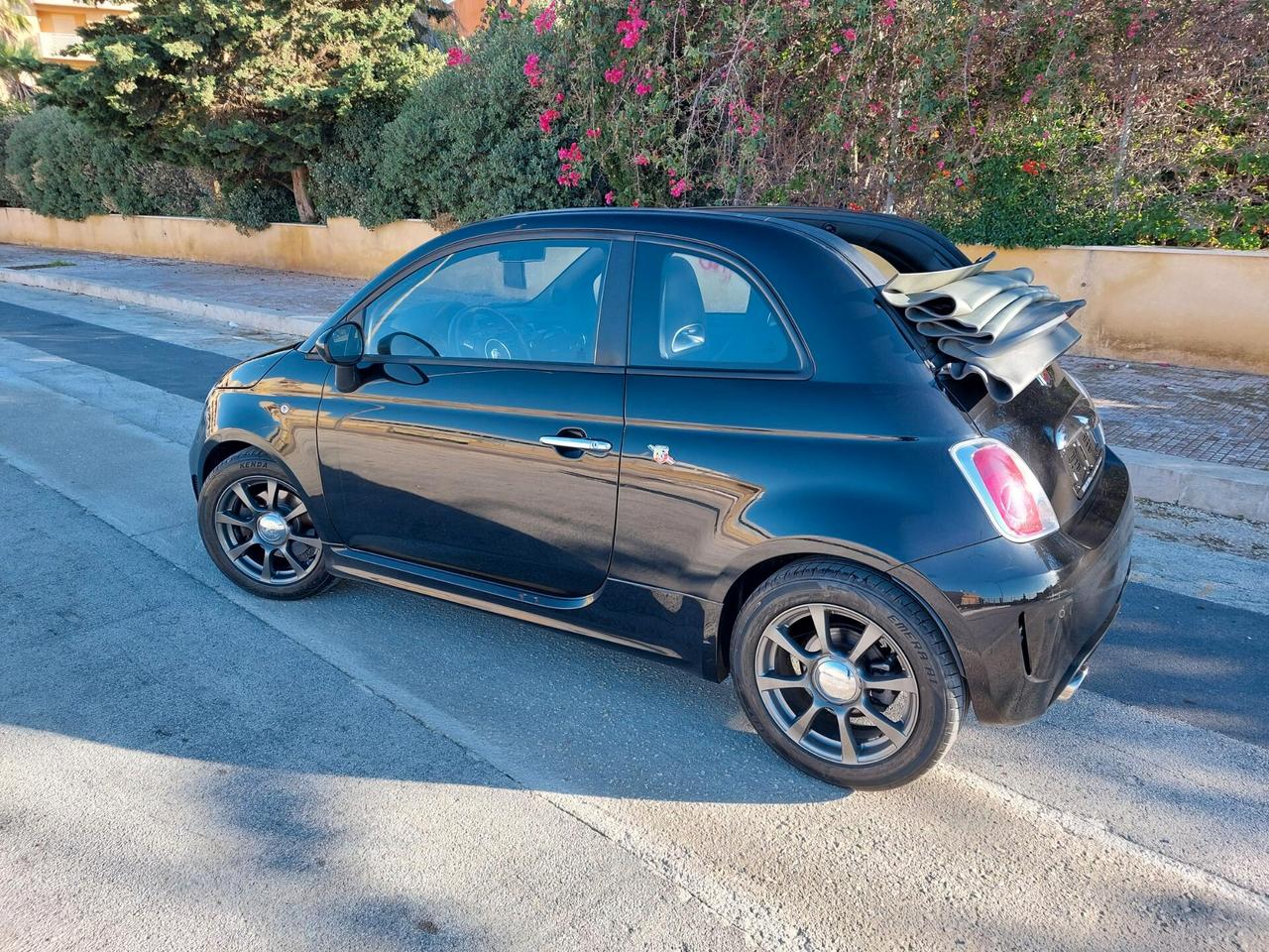 Abarth 500 C 1.4 Turbo T-Jet Custom