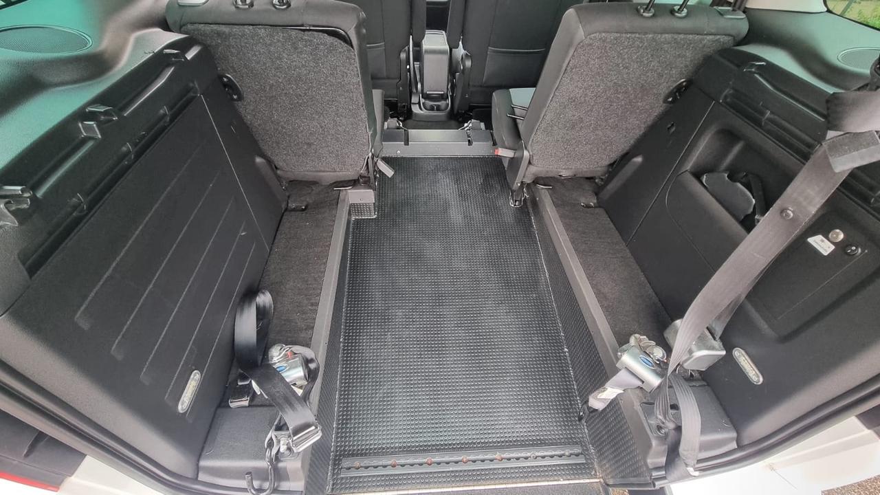 Peugeot Partner Parter trasporto disabili