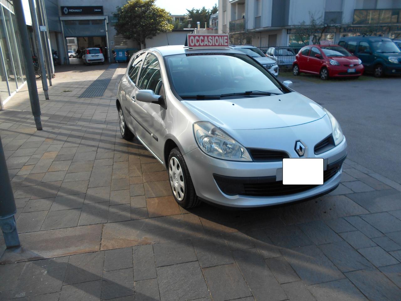 RENAULT CLIO 1.2 3P