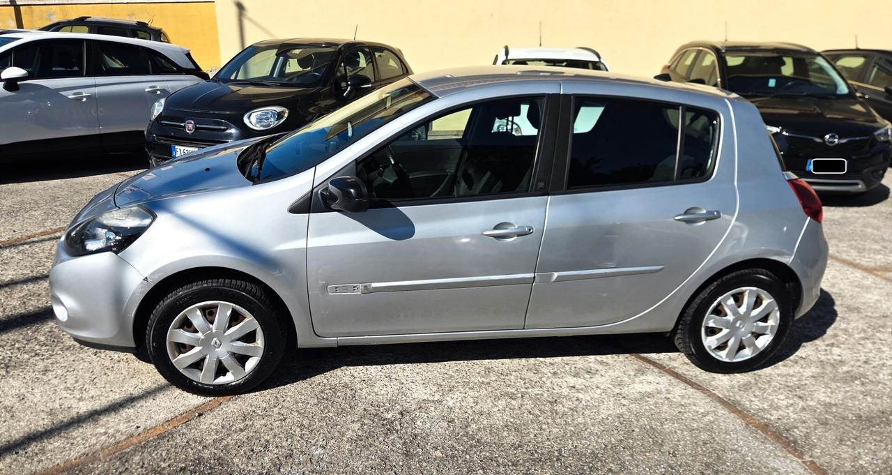 CLIO 1.5 DCI UNICO PROPR. BEN TENUTA NAVIGATORE