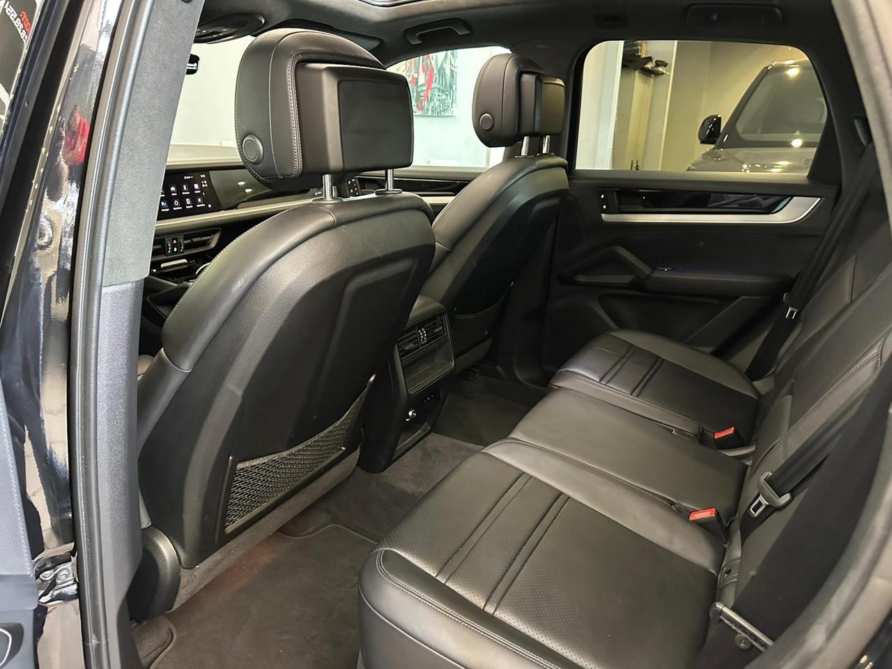 Porsche Cayenne 3.0 V6 E-Hybrid Platinum Edition