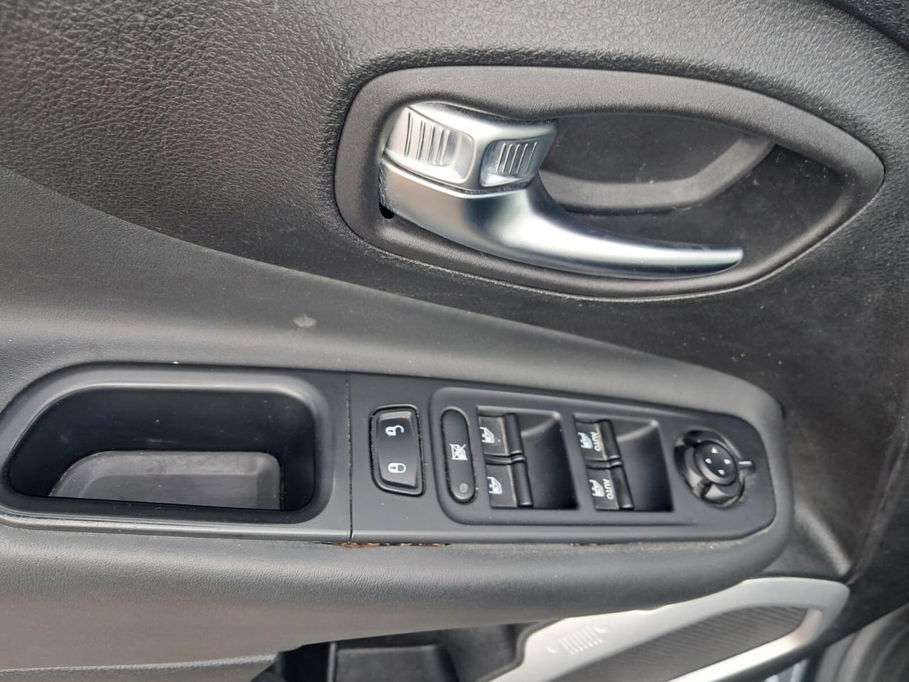 Jeep Renegade 1.6 Mjt 120 CV (eseguito tagliando completo con distribuzione)