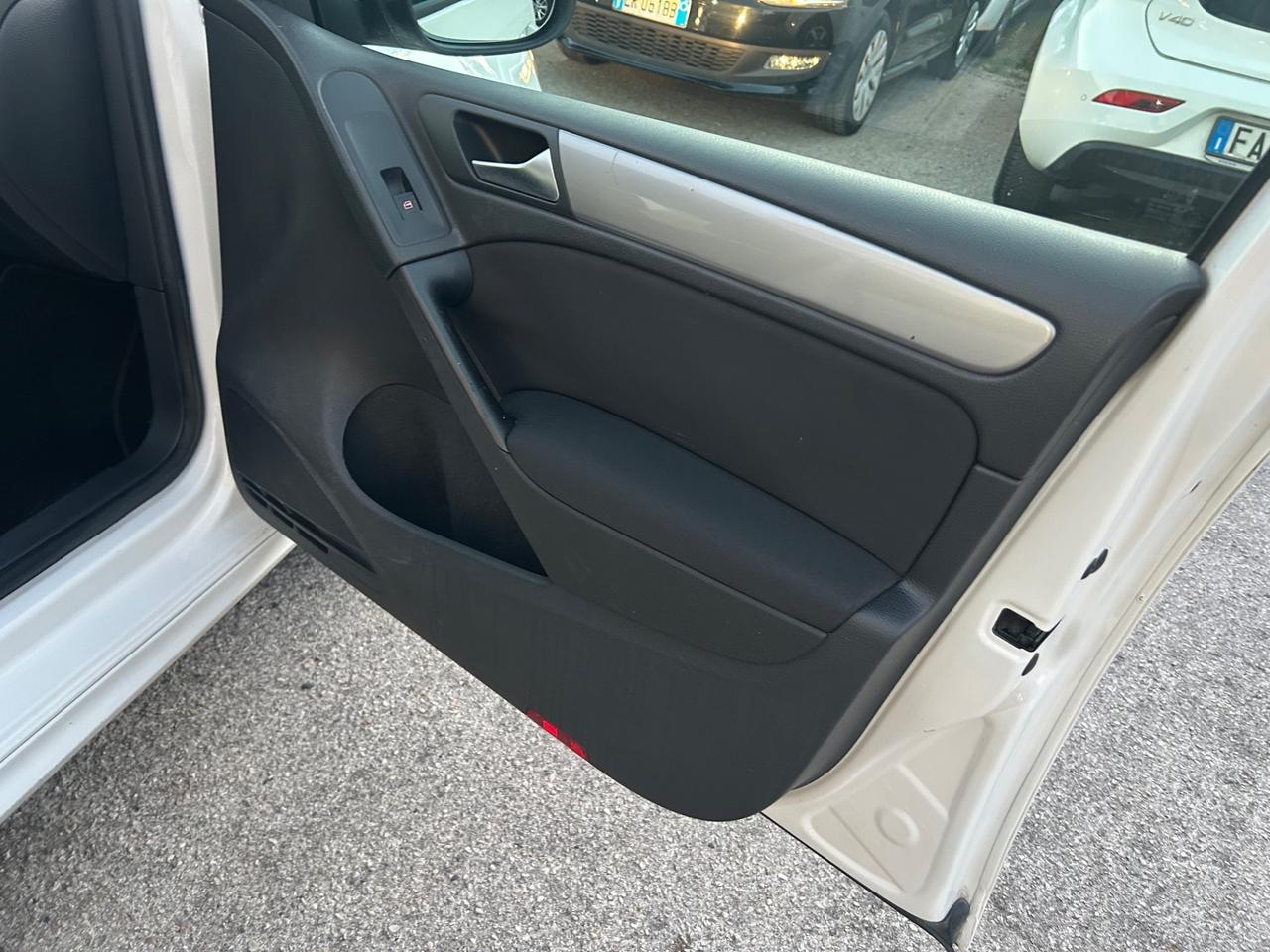 Volkswagen Golf 1.6 TDI DPF