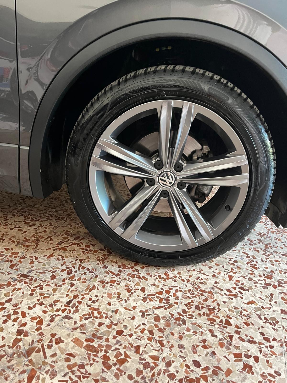Volkswagen Tiguan 1.6 TDI SCR Sport BlueMotion Technology