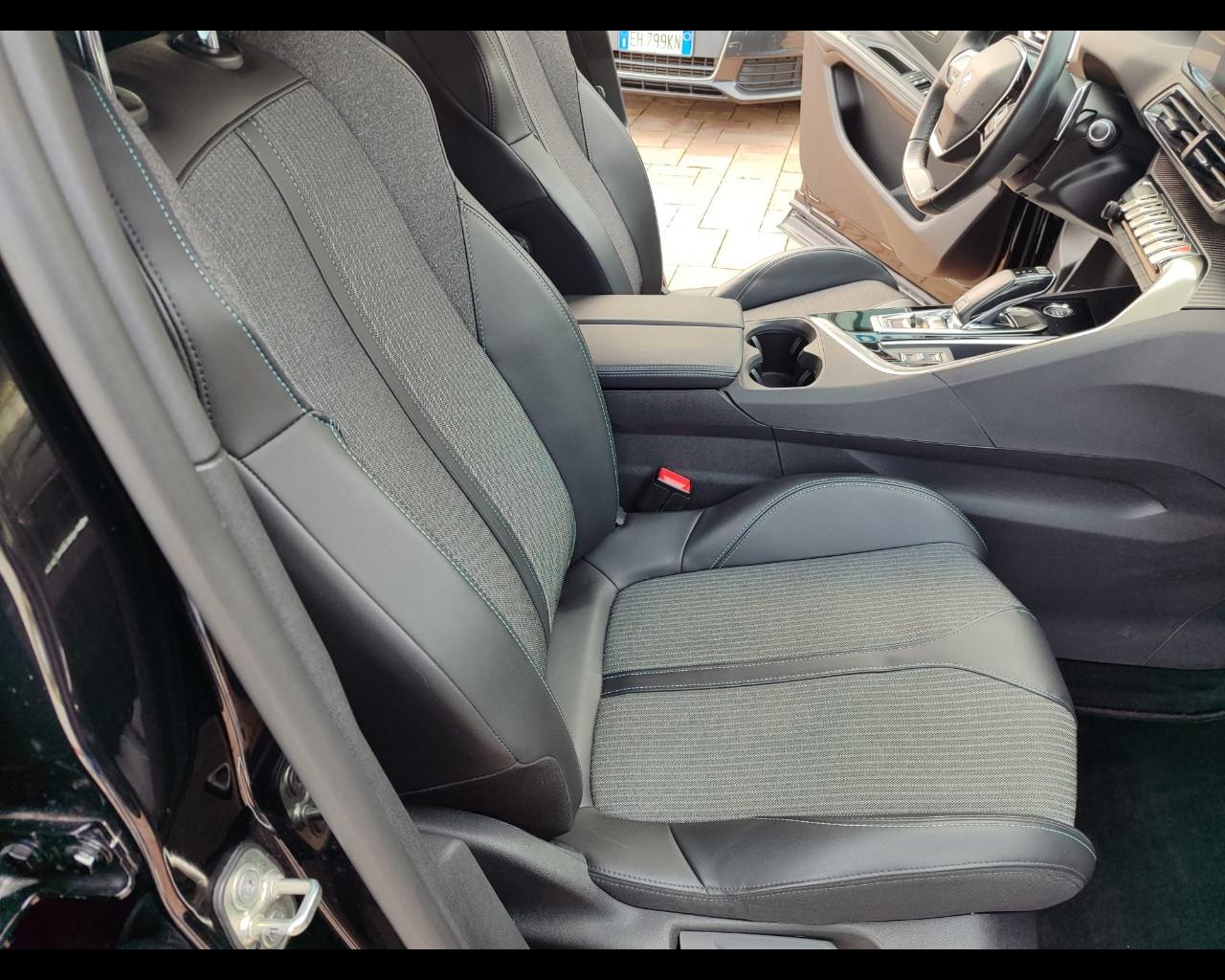 PEUGEOT 3008 2ª serie - 3008 BlueHDi 130 S&S EAT8 Allure Pack