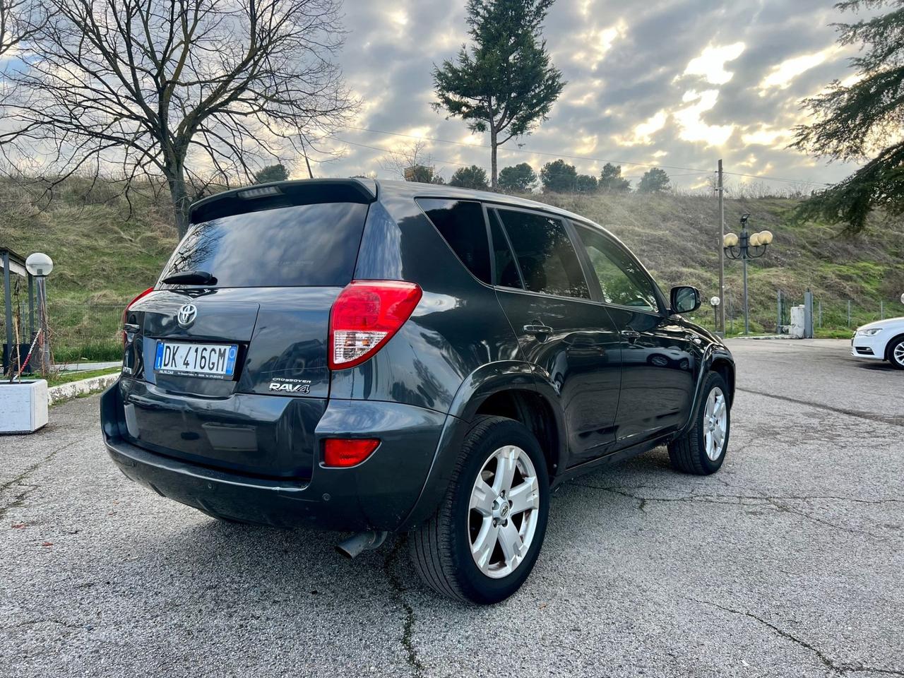 Toyota RAV 4 Crossover 2.2 D-4D 177 CV Luxury