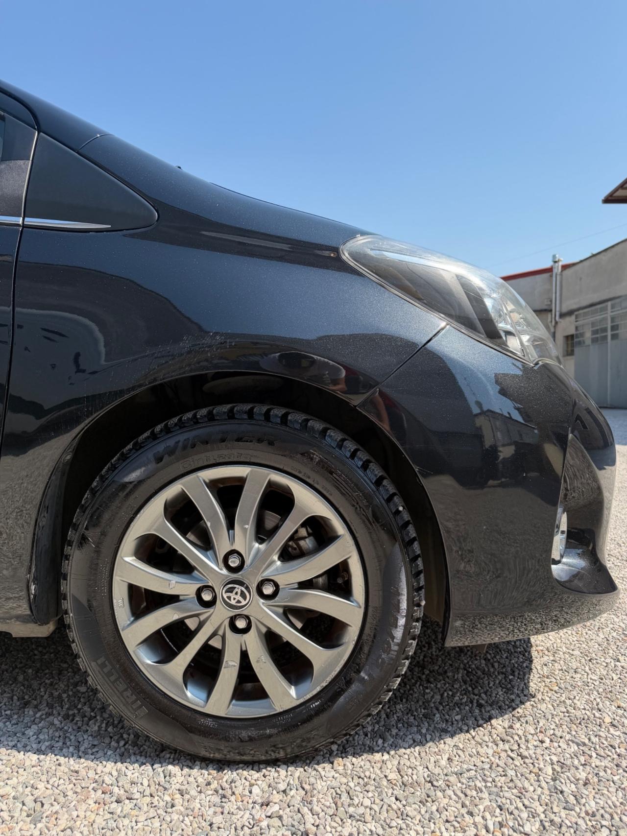 Toyota Yaris 1.0 5 porte Lounge