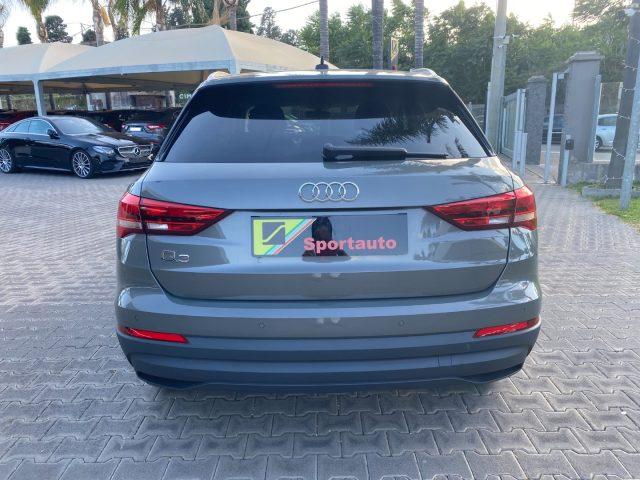 AUDI Q3 35 TDI S tronic Business