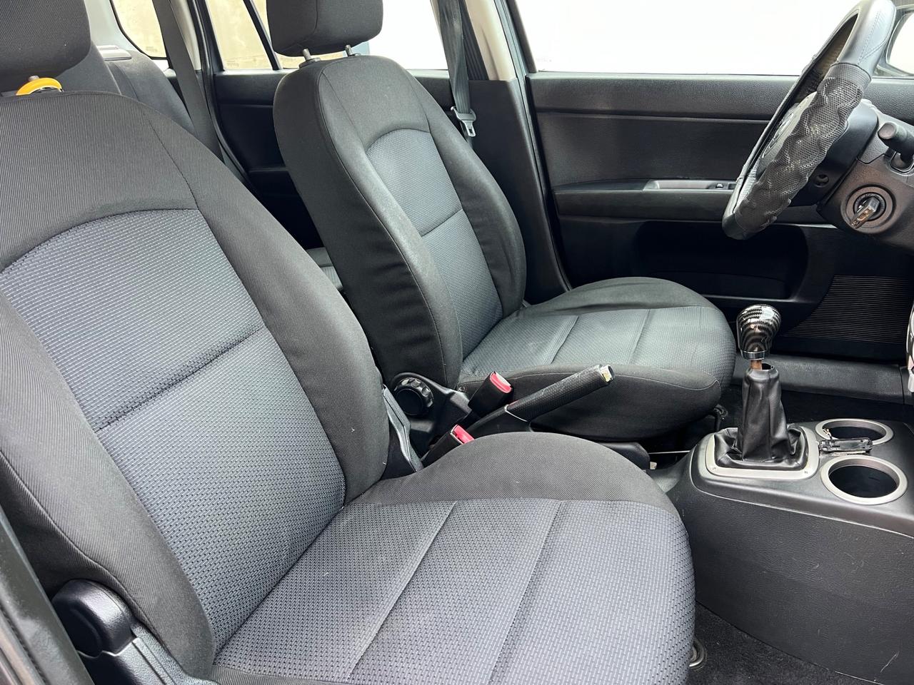 Mazda 2 Mazda2 1.2 16V 5p. Sony Ericsson