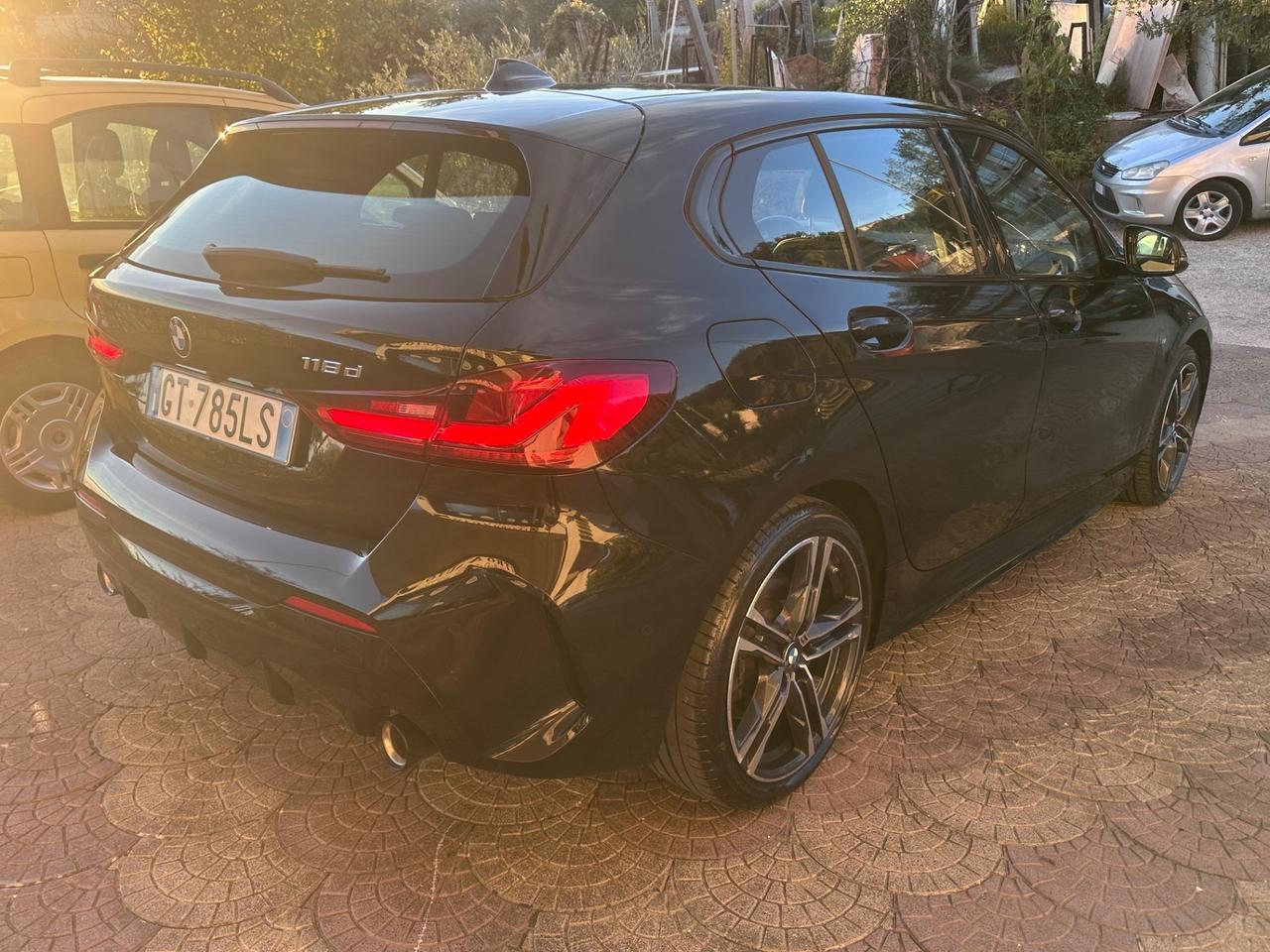 Bmw 118 118d 5p. Colorvision Edition MSPORT