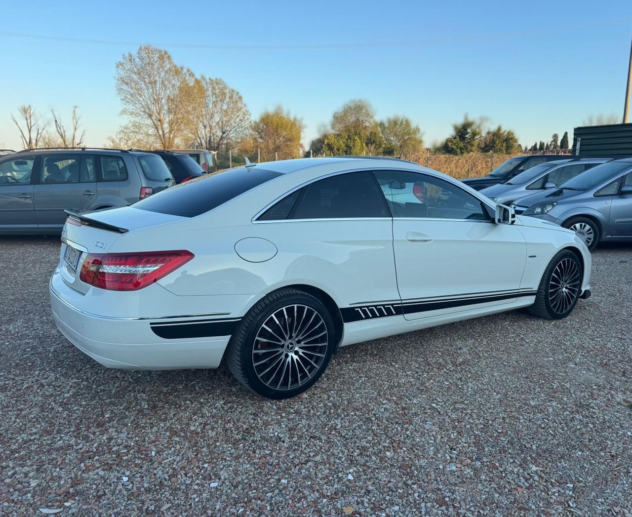 Mercedes-benz E 220 CDI Coupé BlueEFFICIENCY Avantgarde Automatica