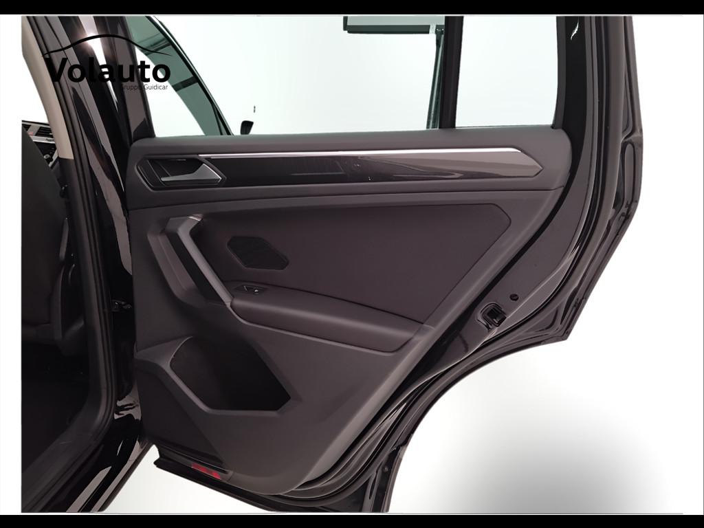VOLKSWAGEN Tiguan II 2021 - Tiguan 2.0 tdi Elegance 150cv dsg