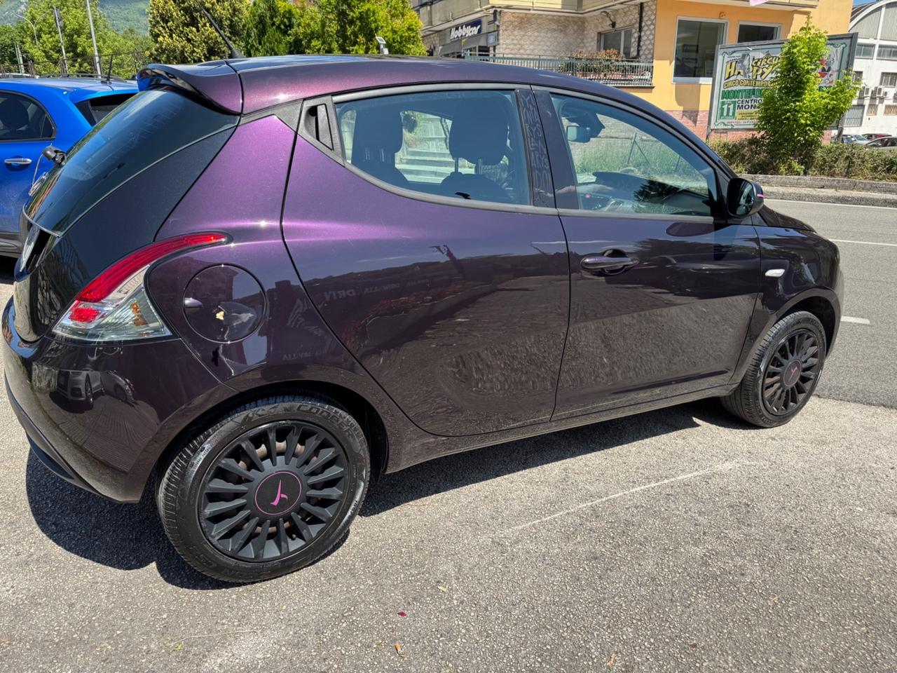 Lancia Ypsilon 1.2 69 CV 5 porte Elefantino