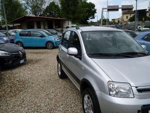 FIAT Panda 1.3 MJT 16V DPF 4x4 Climbing