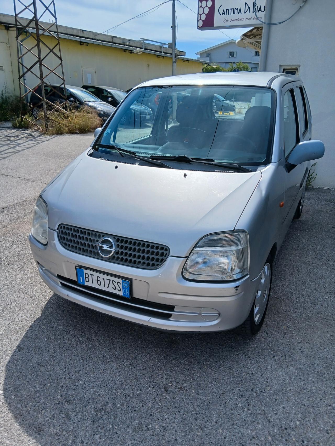 Opel Agila 1.0 12V