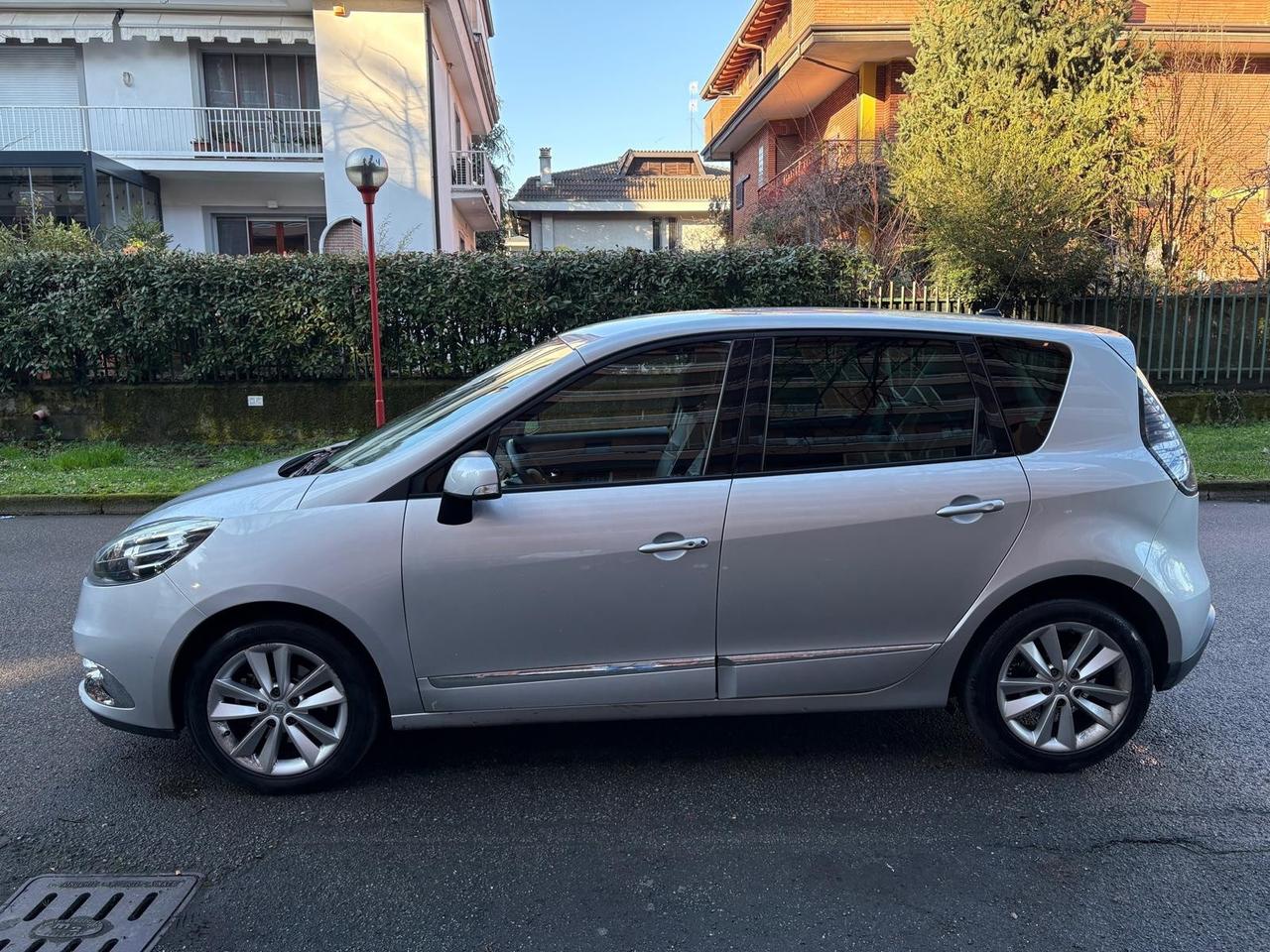 Renault Scenic Scénic XMod 1.5 dCi 110CV