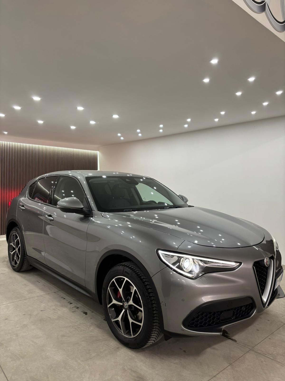 Alfa Romeo Stelvio 2.2 Turbodiesel 210 CV AT8 Q4 Super