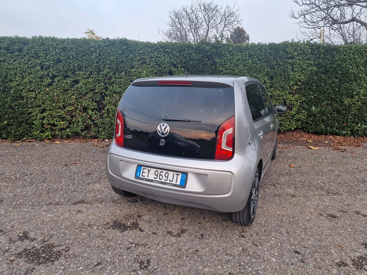 Volkswagen Up 1.0 75cv ASG