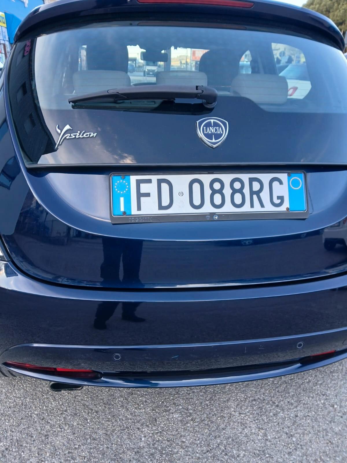 Lancia Ypsilon 1.2 69 CV 5 porte GPL Ecochic Gold