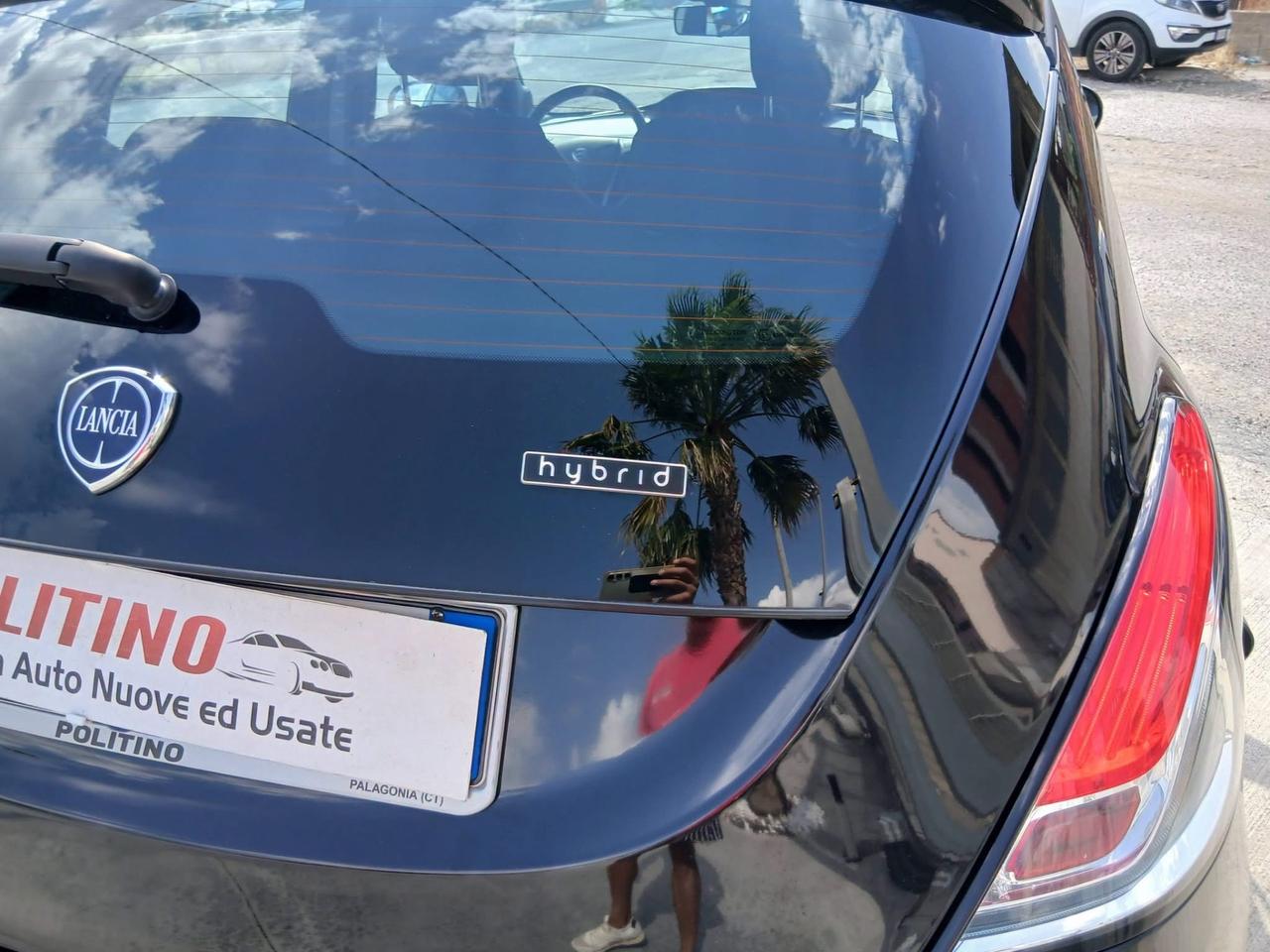 Lancia Ypsilon 1.0 FireFly 5 porte S&S Hybrid Alberta Ferretti