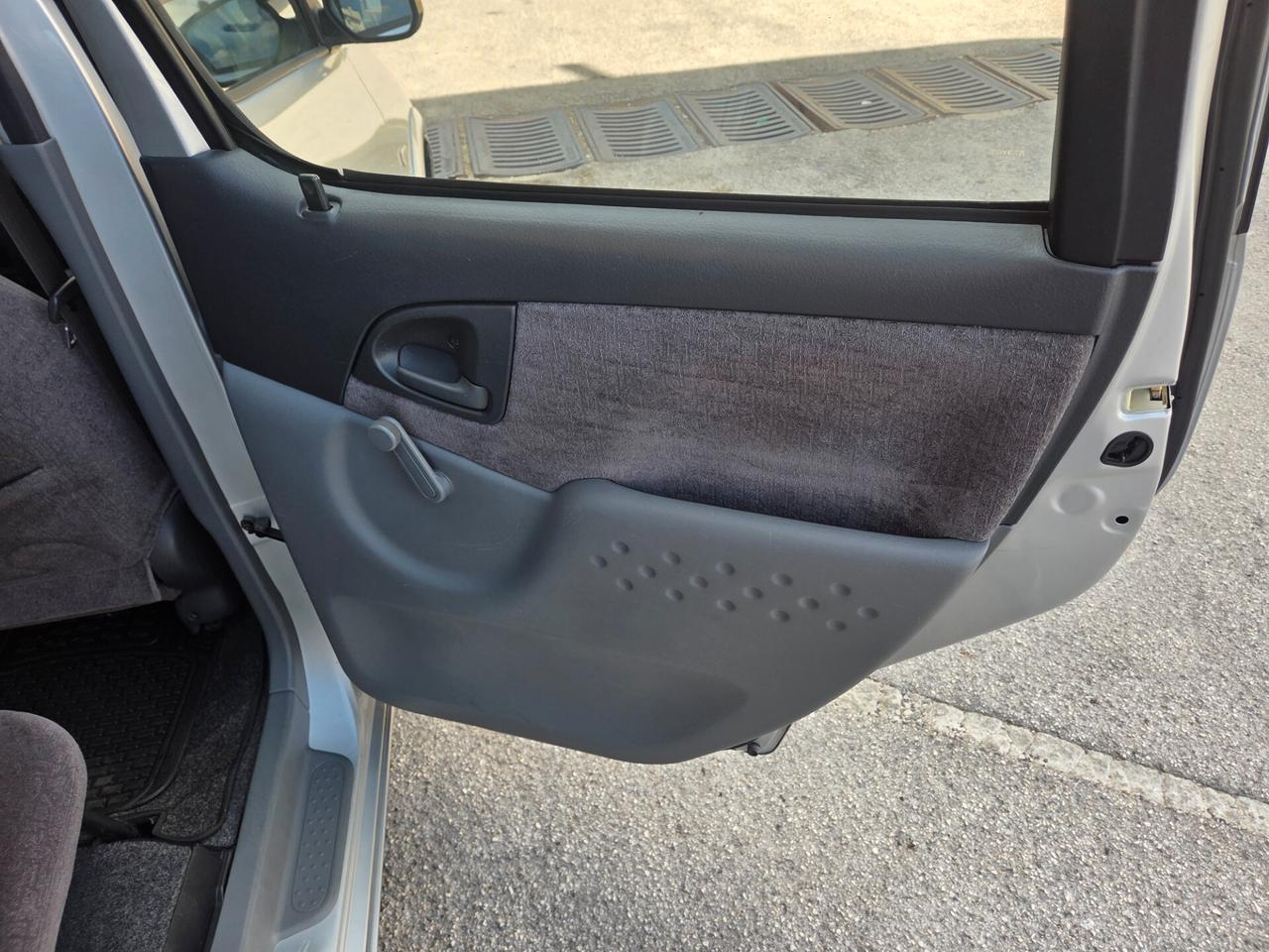 TOYOTA YARIS VERSO 1.3 BENZ GPL VALIDO FINO AL2032