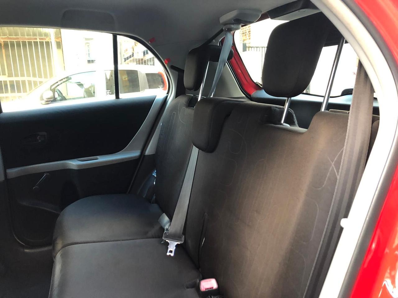 Toyota Yaris 1.0 5 porte