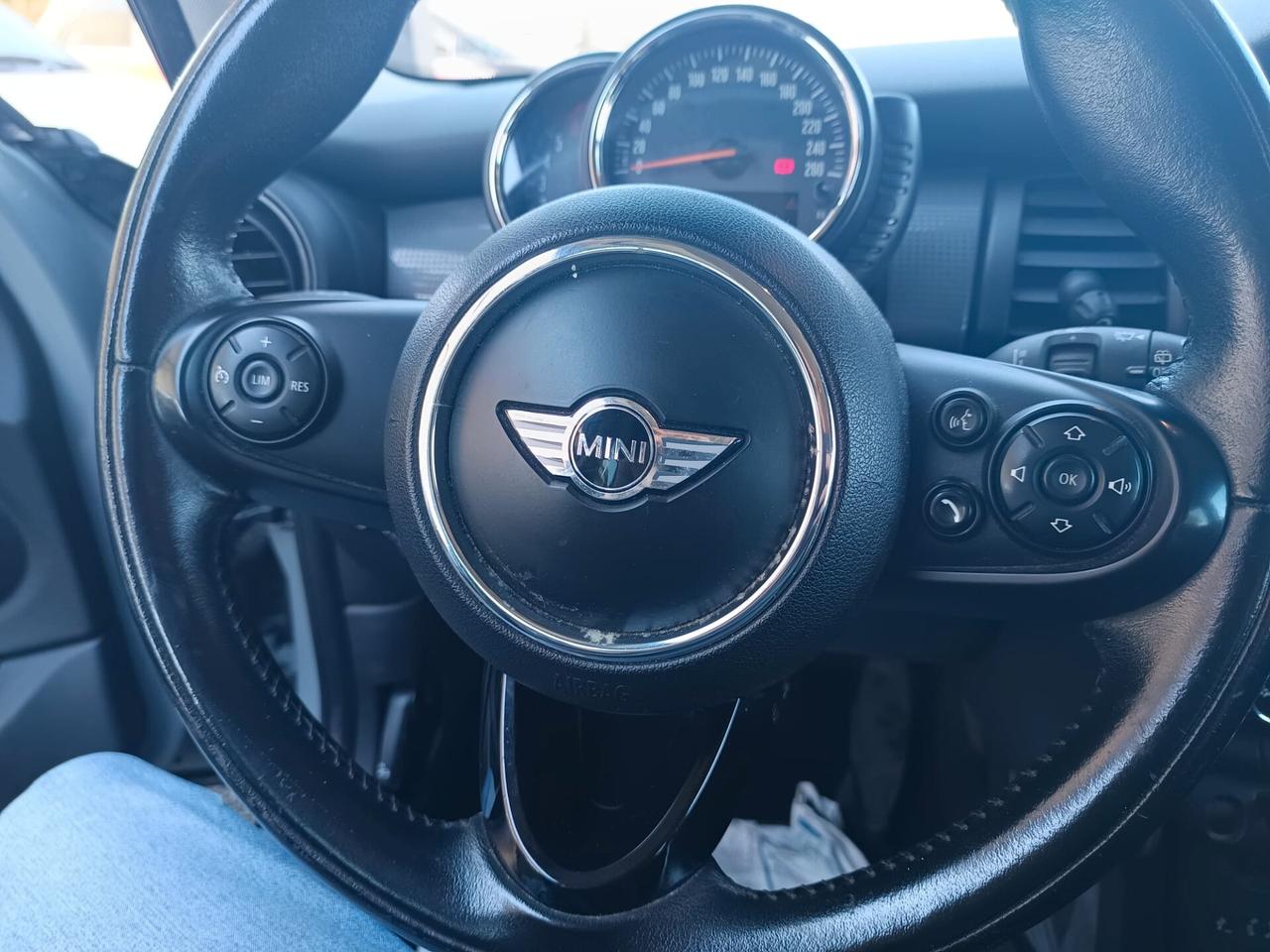 Mini 1.5 One D 2015 - 1.5 diesel - Lb automobili