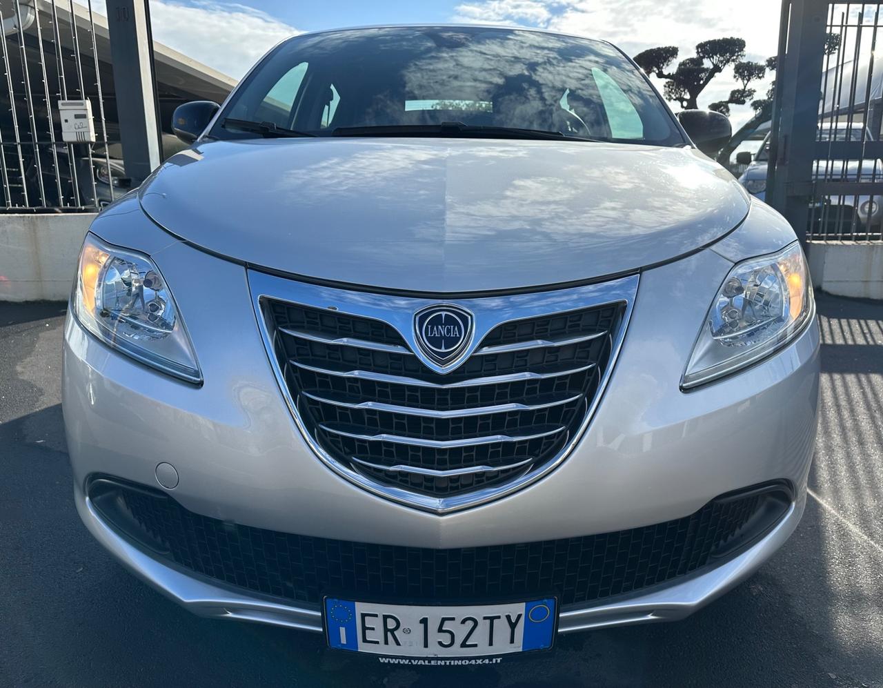 Lancia Ypsilon 1.2 69 CV 5 porte GPL Ecochic Silver