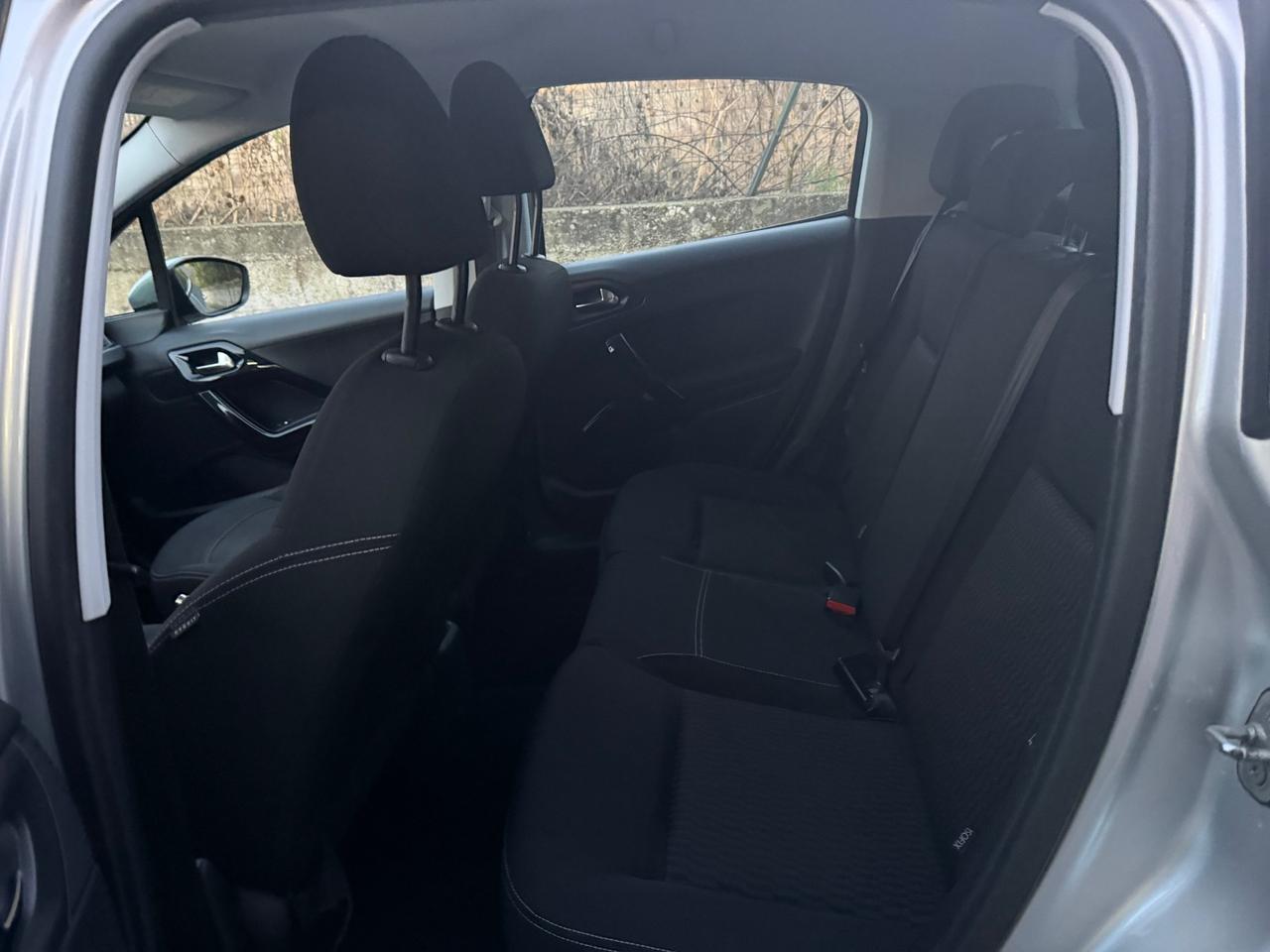 Peugeot 208 BlueHDi 75 5 porte Allure