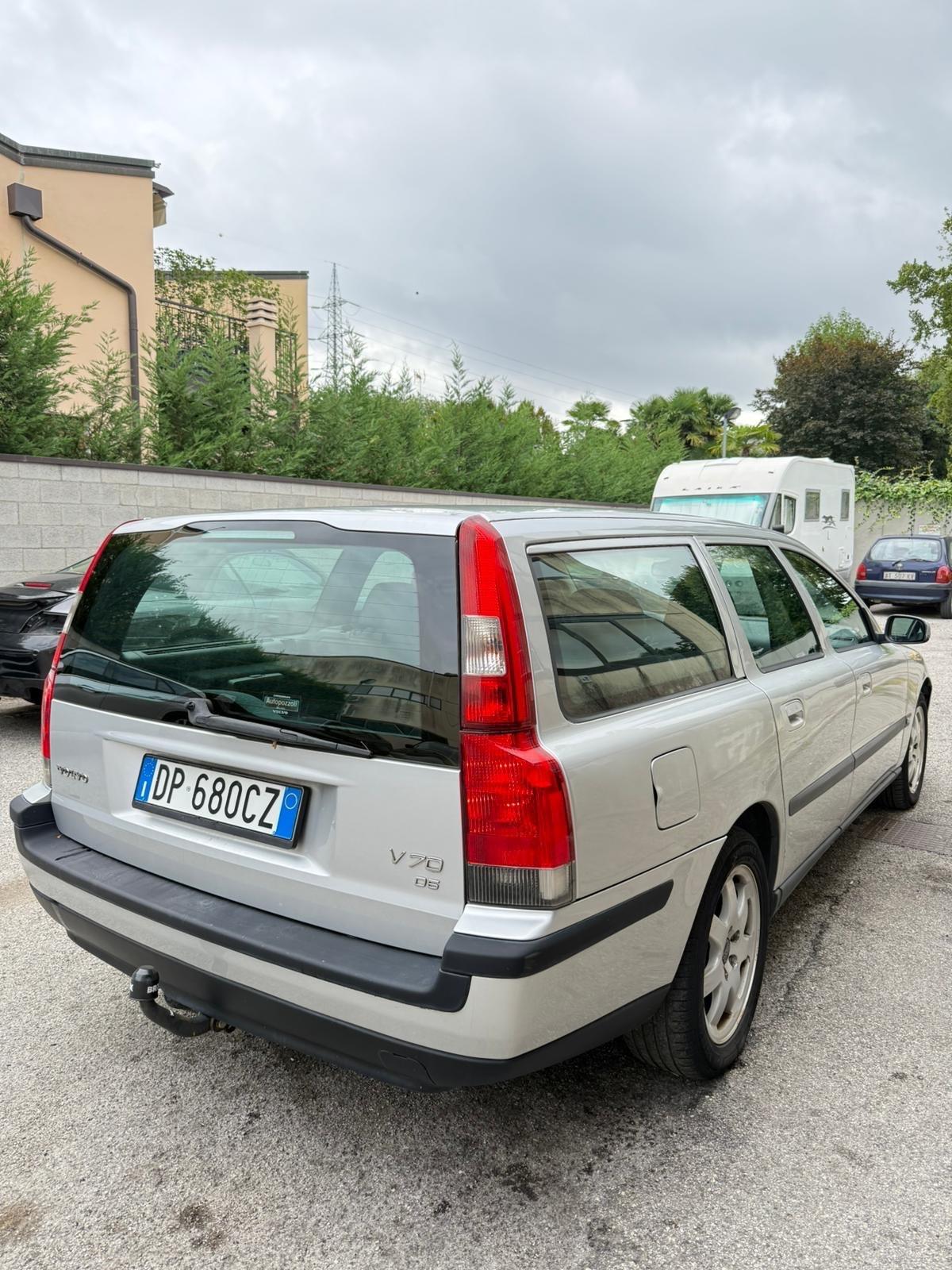 Volvo V70/XC70 V70 2.4 D5 20V cat Summum