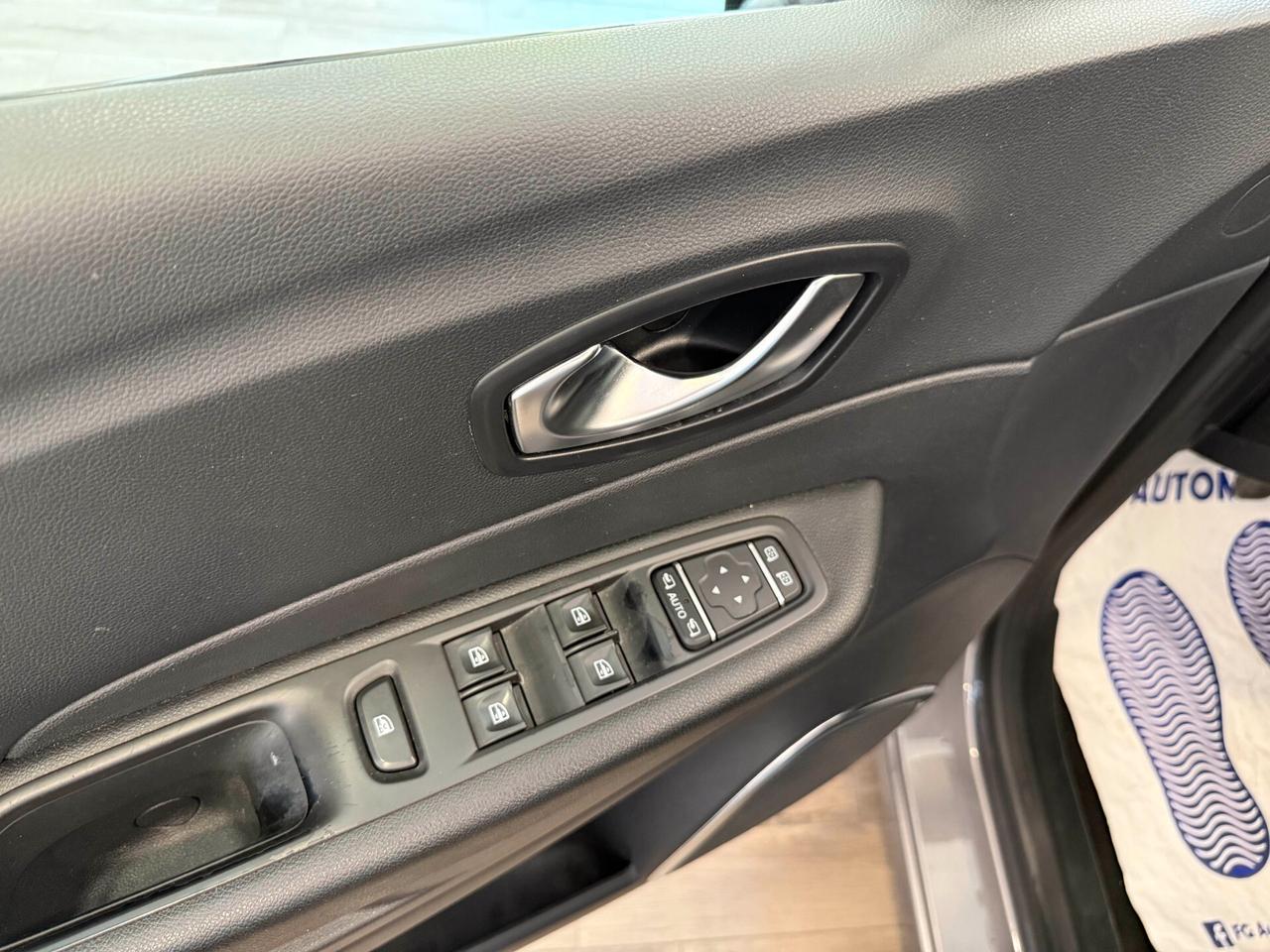 Renault Captur dCi 8V 110 CV Start&Stop Energy Initiale Paris