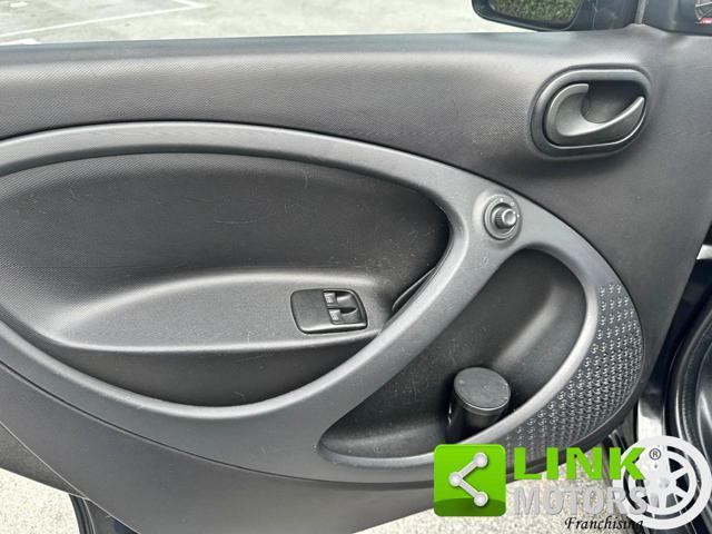 SMART ForFour 70 1.0 Total Black 24 MESI DI GARANZIA INCLUSA