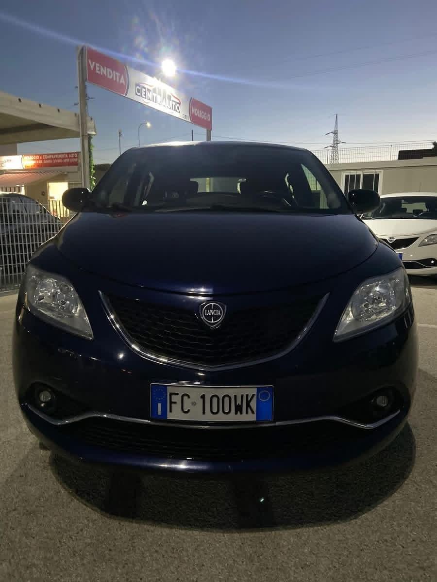Lancia Ypsilon 900cc 85 CV Platinum garanzia 12/24