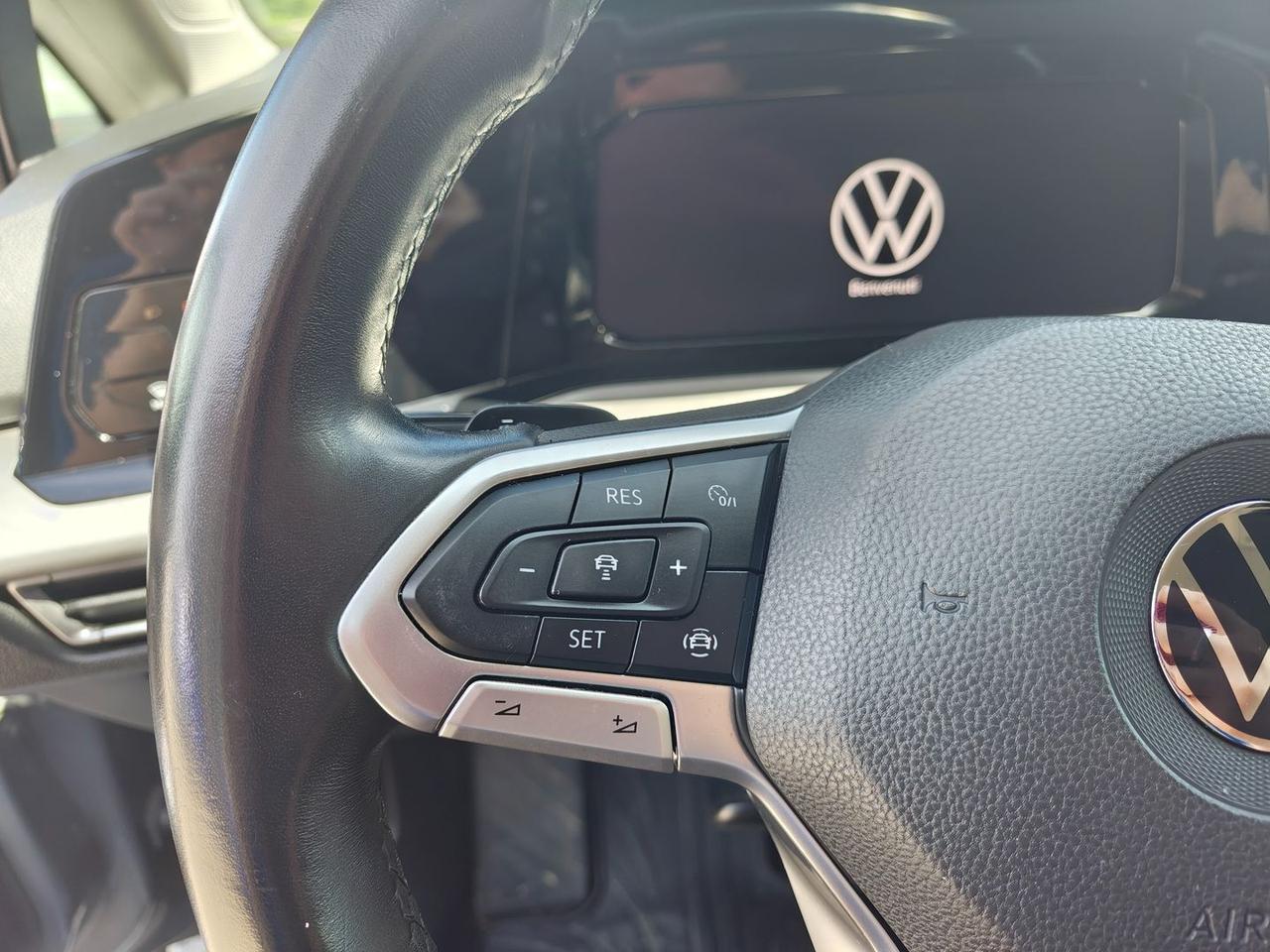 Volkswagen Golf Life 1.5 eTSI MHEV #11253