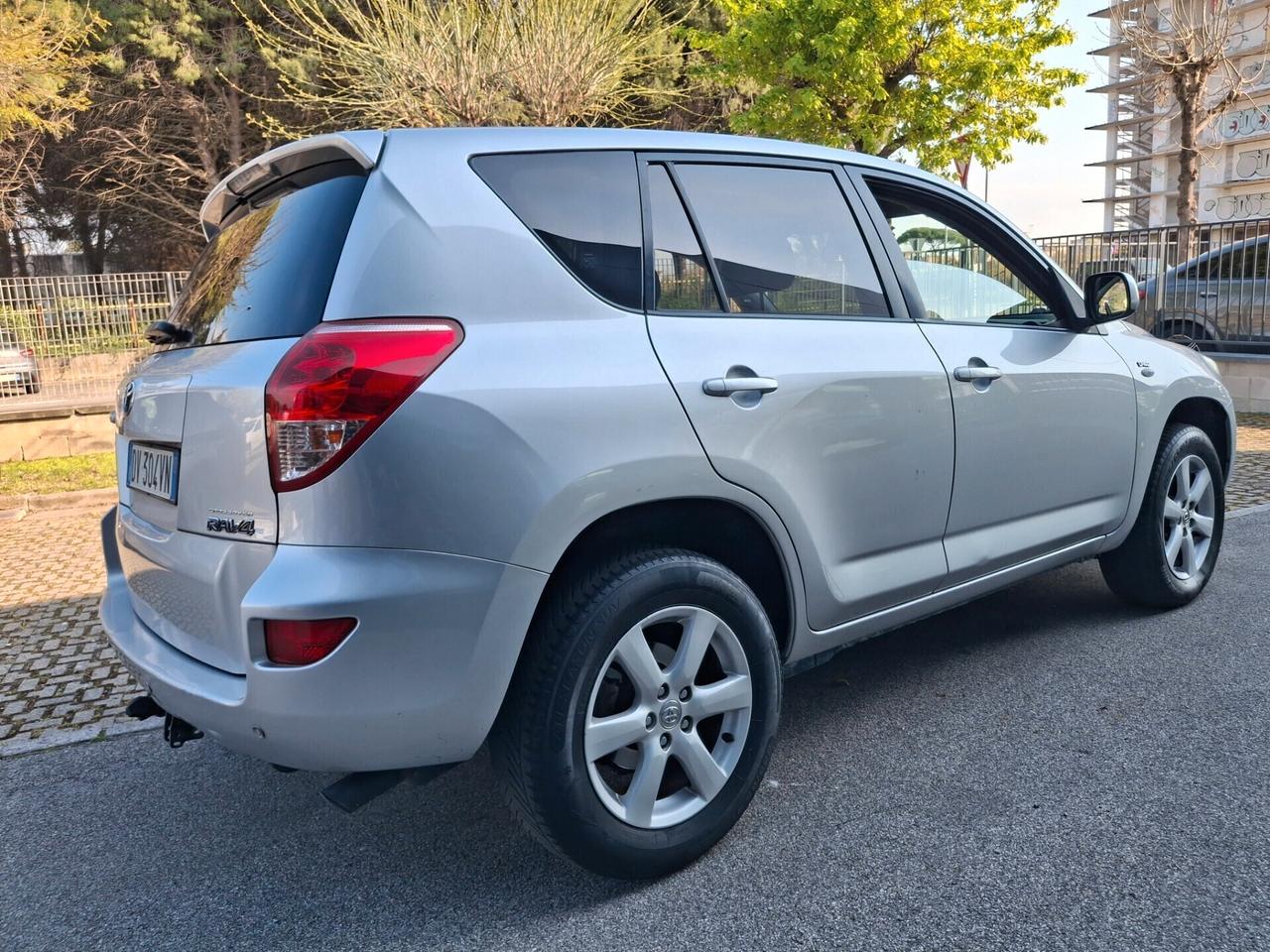 Toyota RAV4-2.2 D-4D 136 CV. Sol*GANCIO TRAINO*