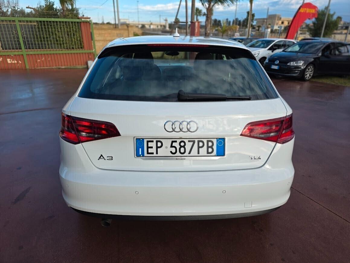 Audi A3 SPB 1.6 TDI 105 CV CR Attraction