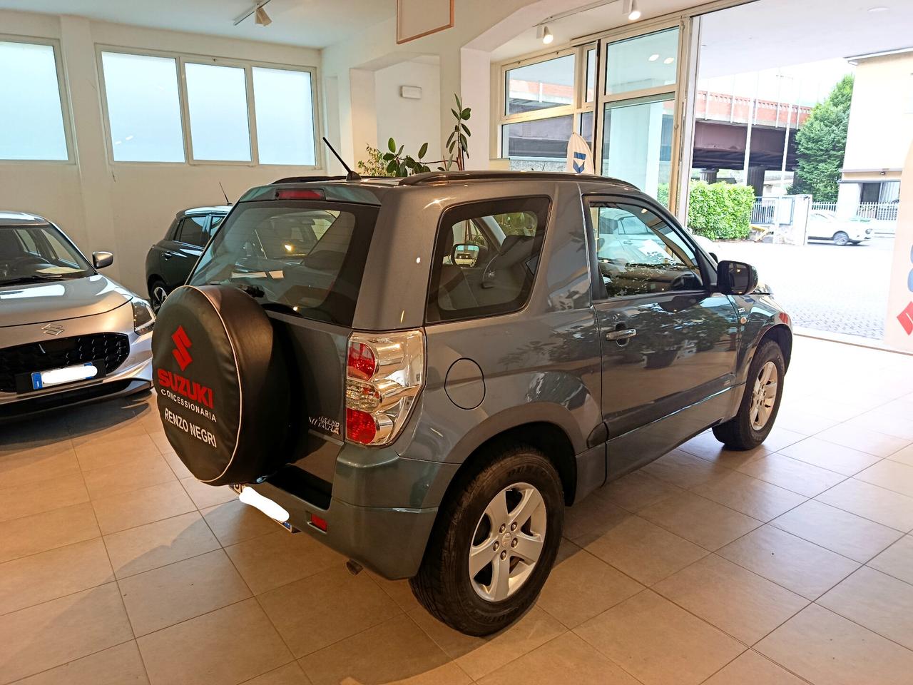 Suzuki Grand Vitara 1.9 DDiS 3 porte