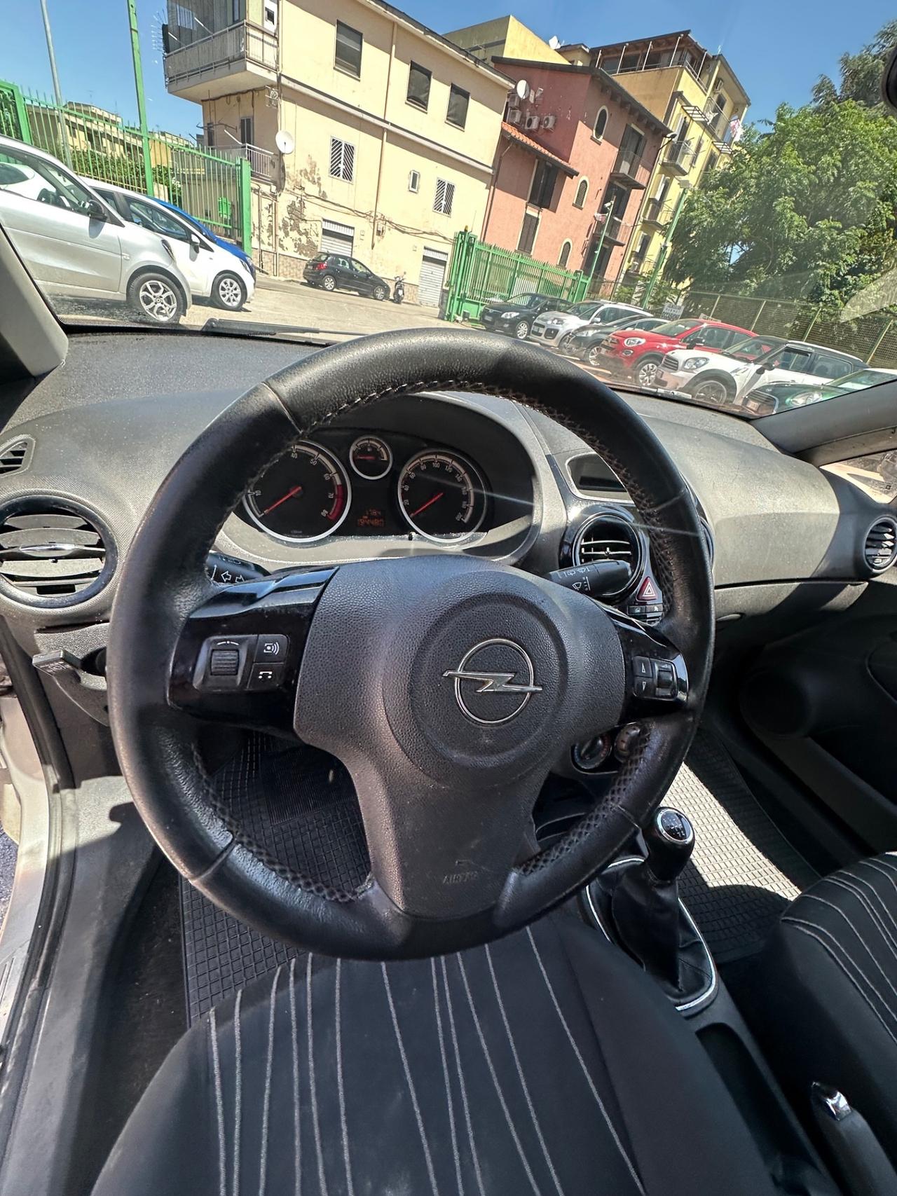 Opel Corsa 1.2 80CV 5 porte GPL-TECH Edition