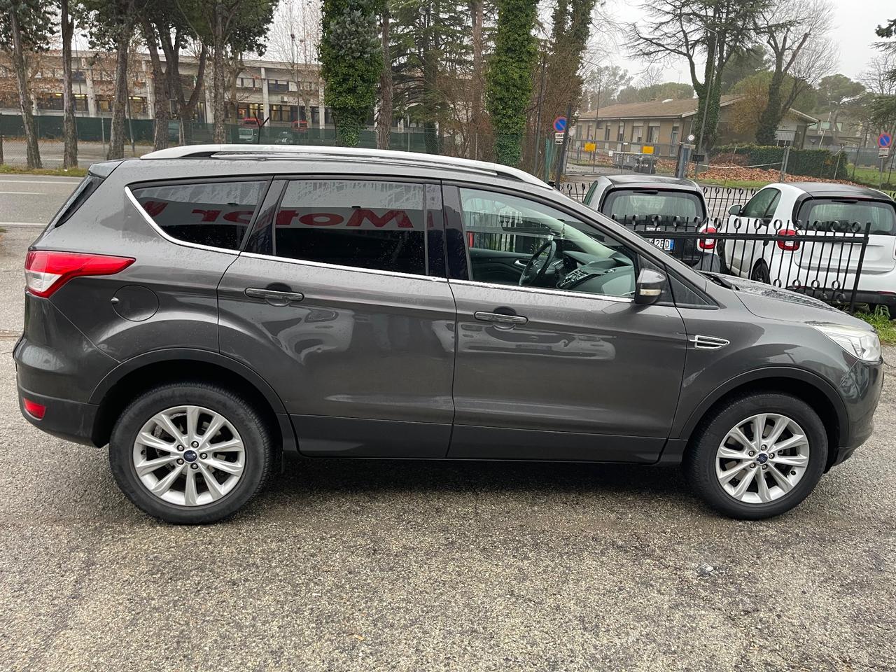 Ford Kuga 2.0 TDCI 150 CV 4WD Powershift Titanium