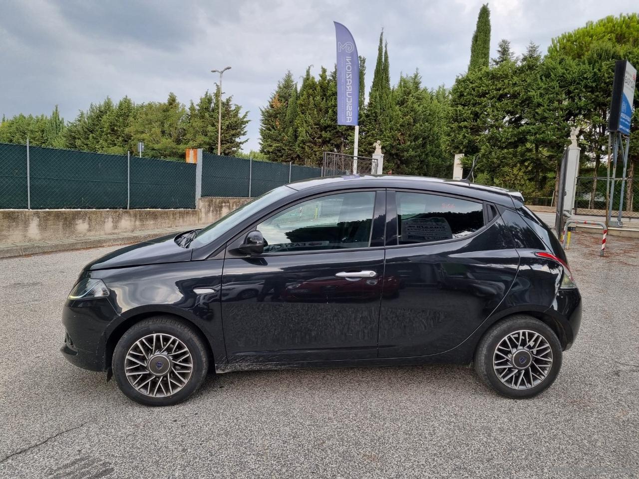 LANCIA Ypsilon 1.0 FireFly 5p.S&S Hyb. Gold Pl.