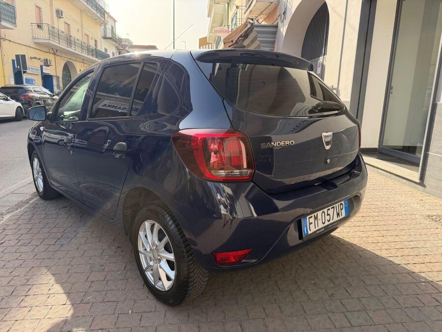 DACIA SANDERO 900 GPL DI SERIE CERTIFICATA XFETTA